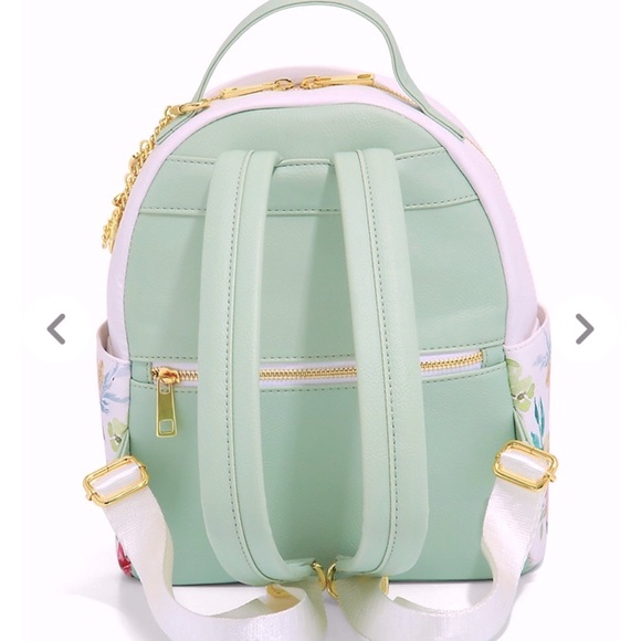 BNWT!✨ 🌺SUPER RARE HTF🌺 Gorgeous Disney Villains Floral Backpack - Picture 7 of 10